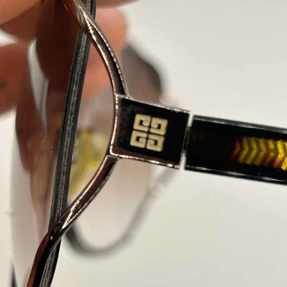 Givenchy SGV138 Sunglasses - Picture 6 of 11
